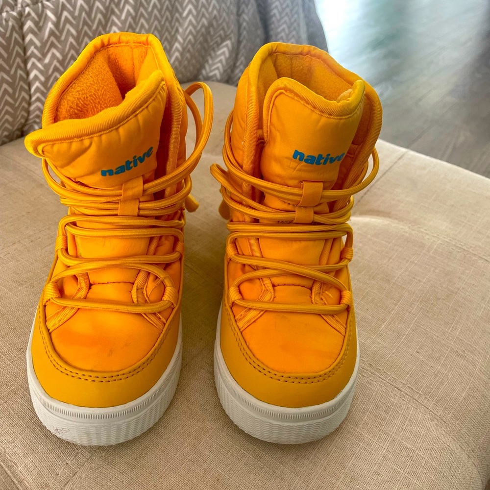 Kids snow boots